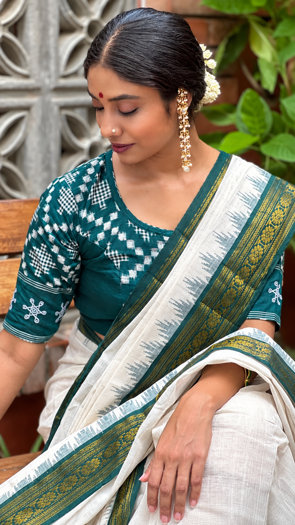 Ponduru Handspun Cotton Saree with Green Telia Rumal - Kolam Blouse