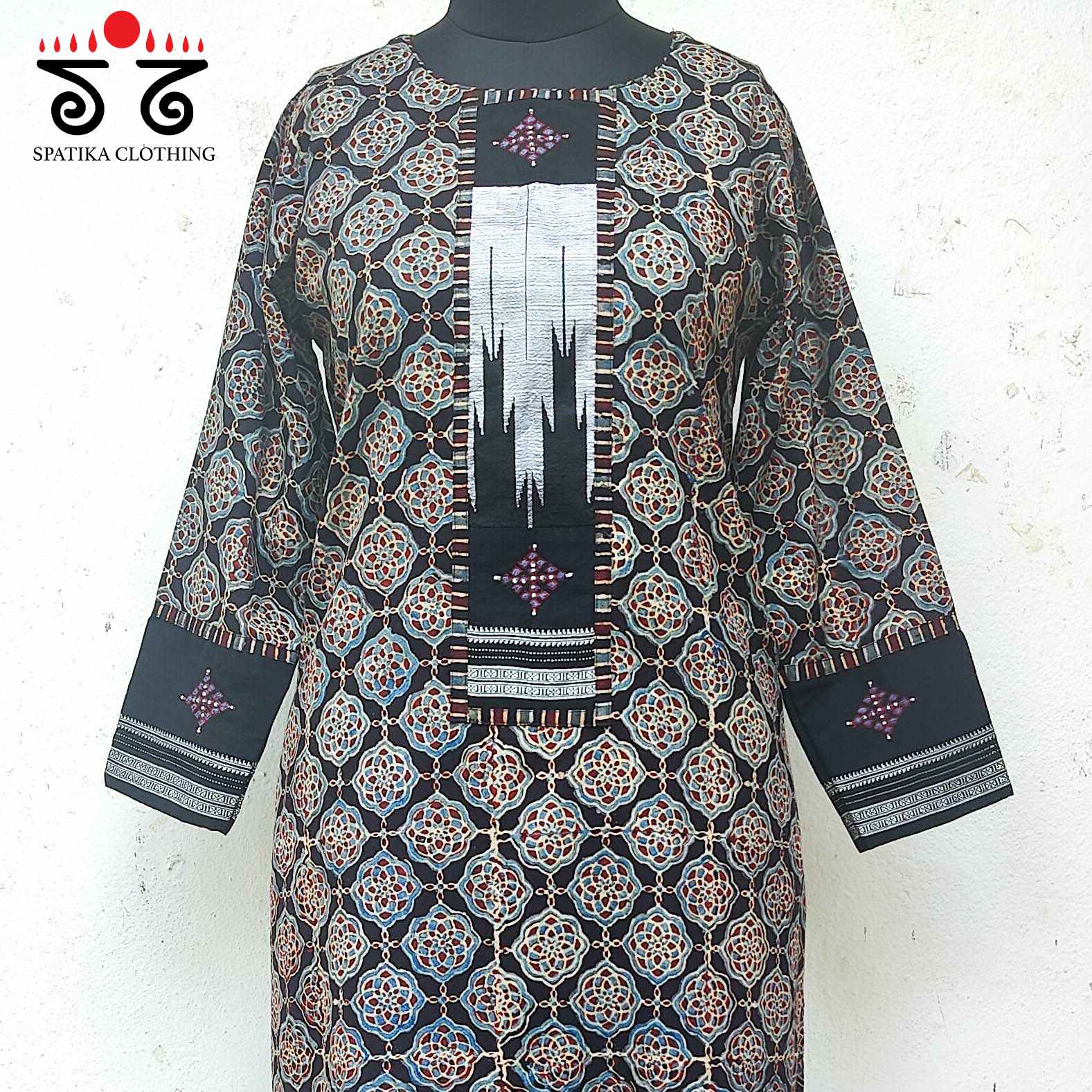 Ajrakh - Ilkal Hand Embroidered Kurta