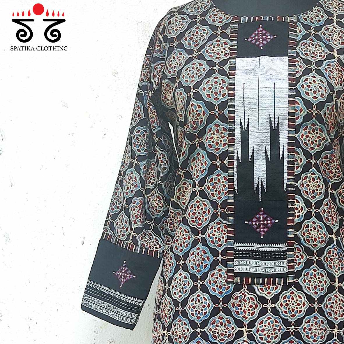 Ajrakh - Ilkal Hand Embroidered Kurta