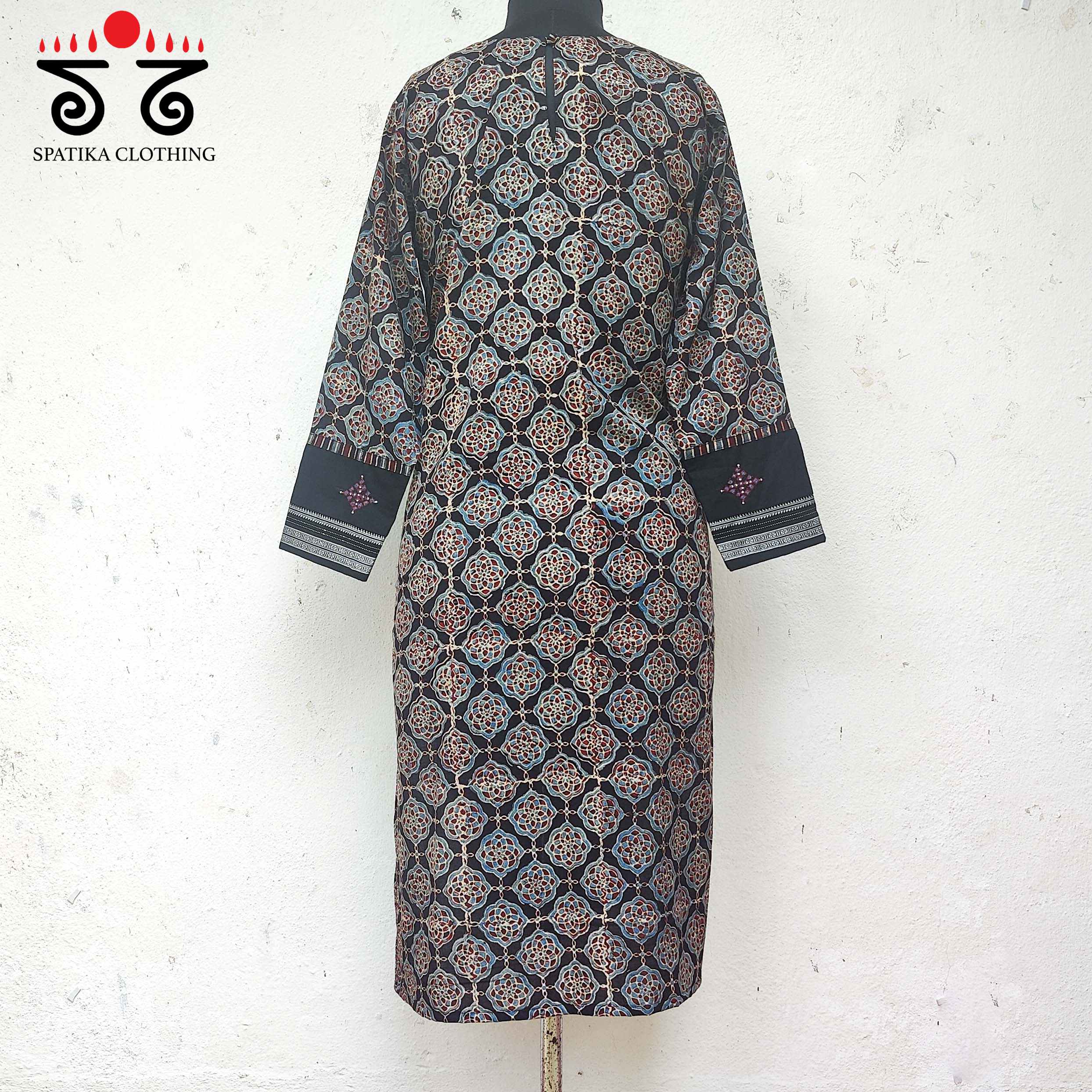 Ajrakh - Ilkal Hand Embroidered Kurta