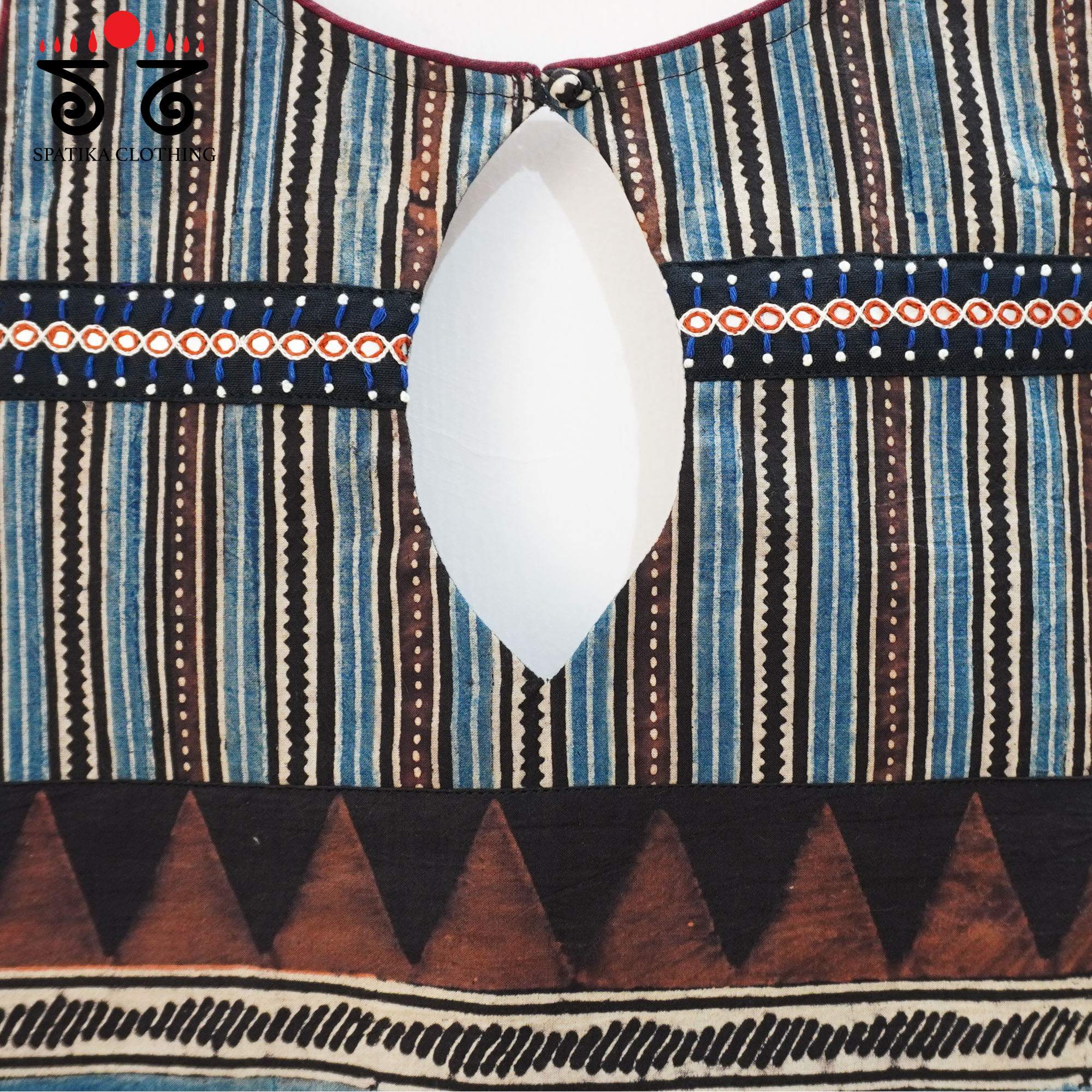 Trikone- Sleeveless Blouse