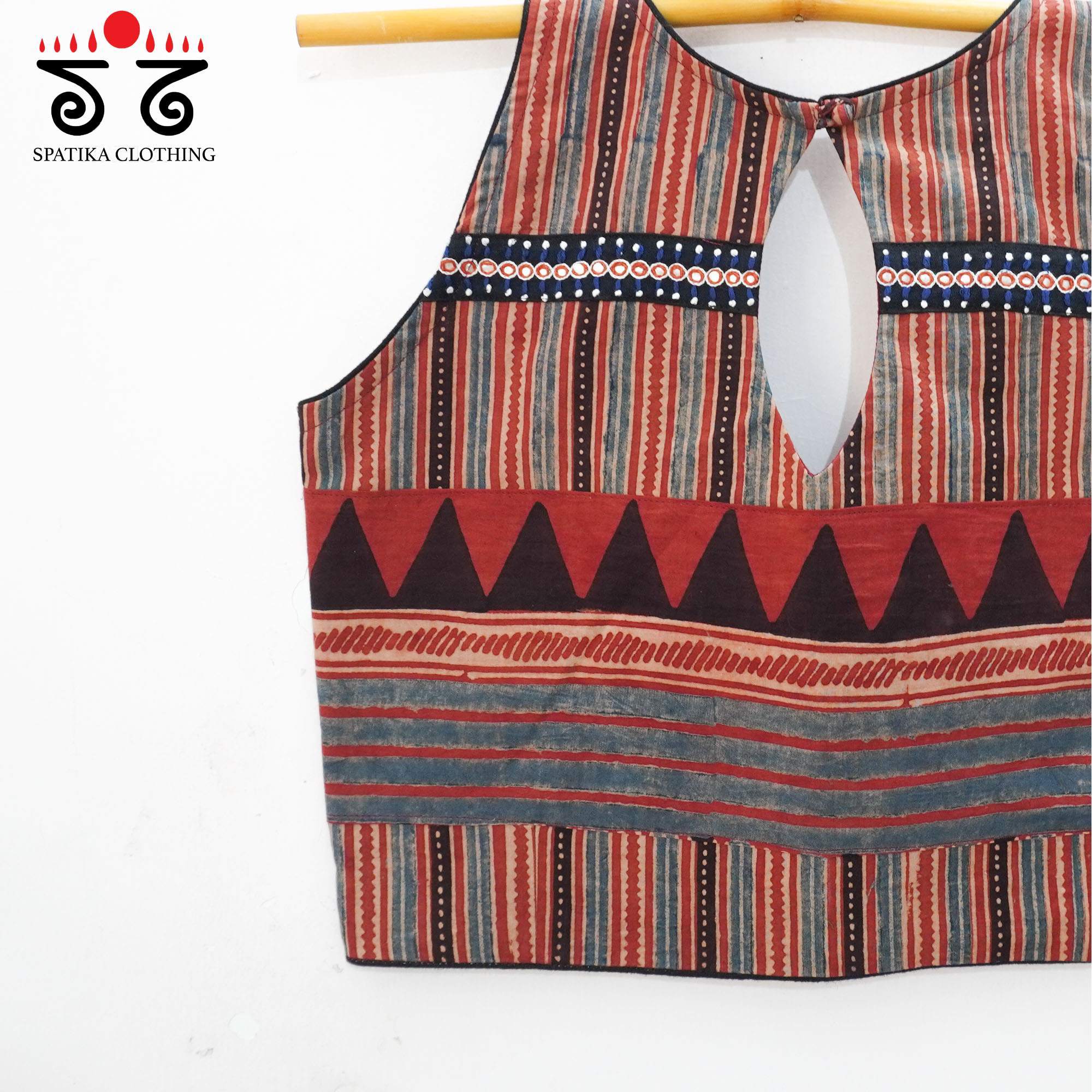 Trikone - Sleeveless Blouse