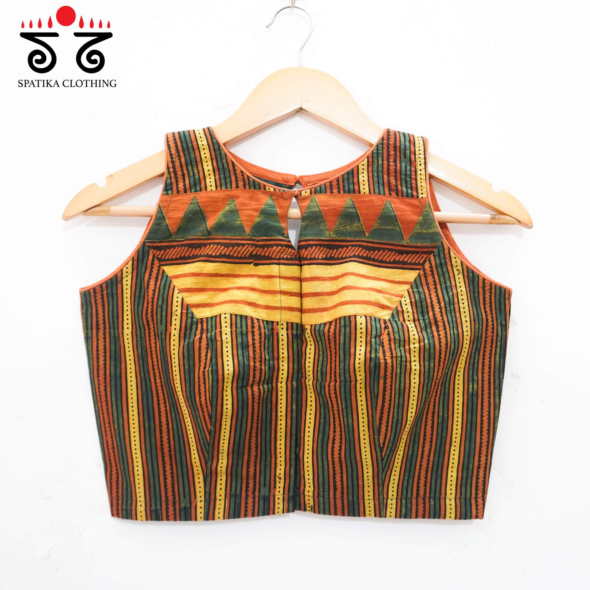 Trikone - Sleeveless Blouse