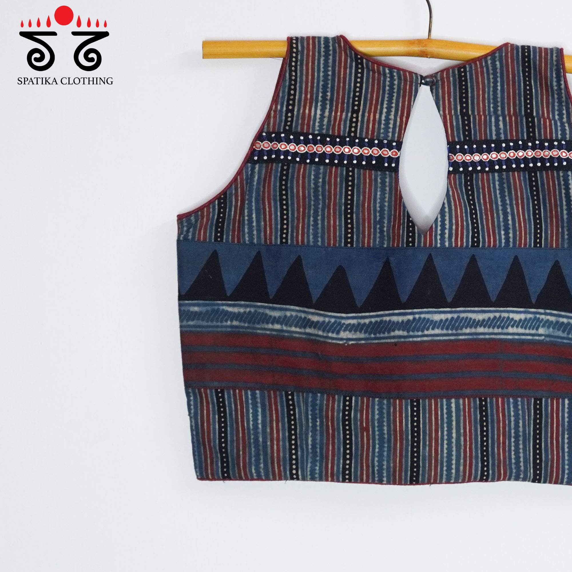 Trikone - Sleeveless Blouse