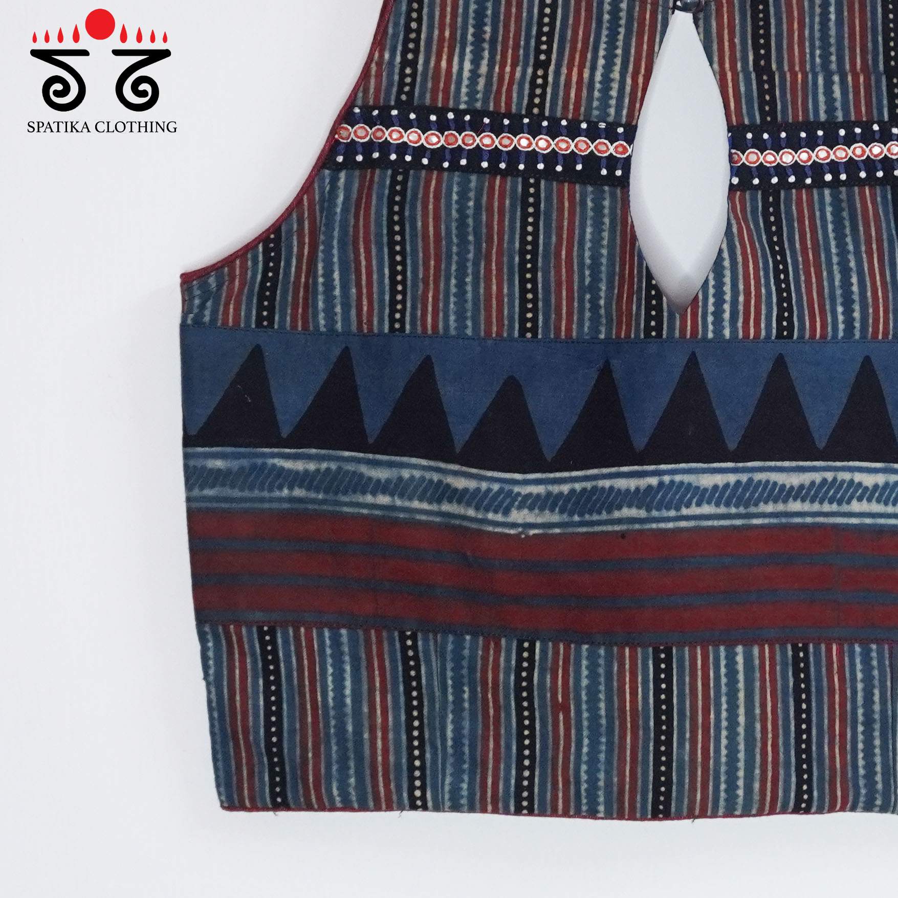 Trikone - Sleeveless Blouse