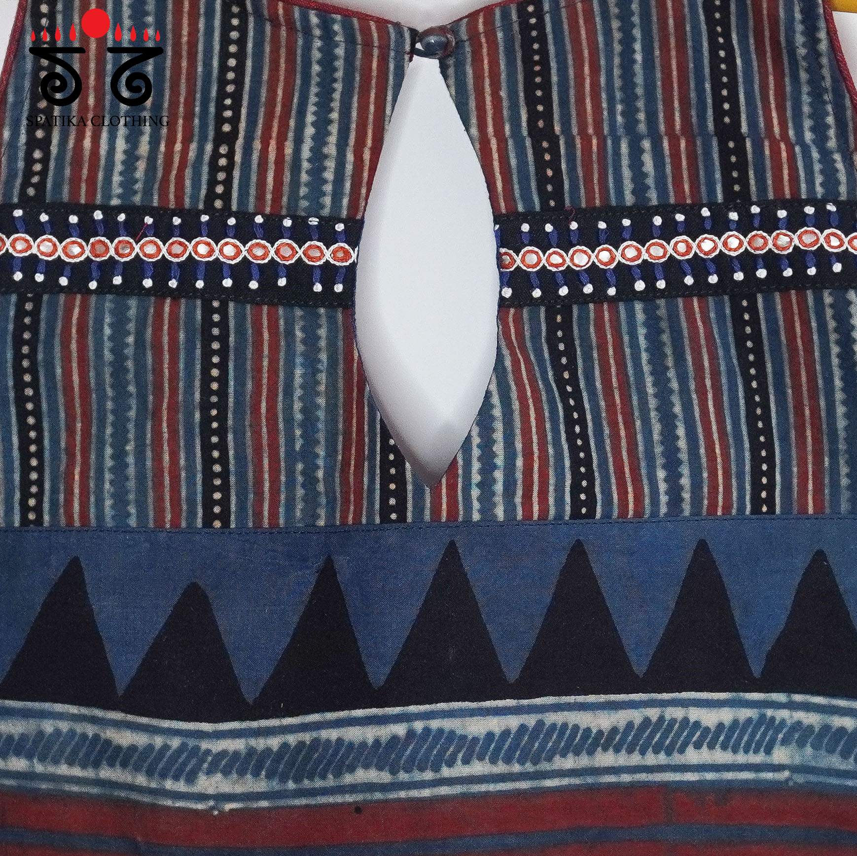Trikone - Sleeveless Blouse