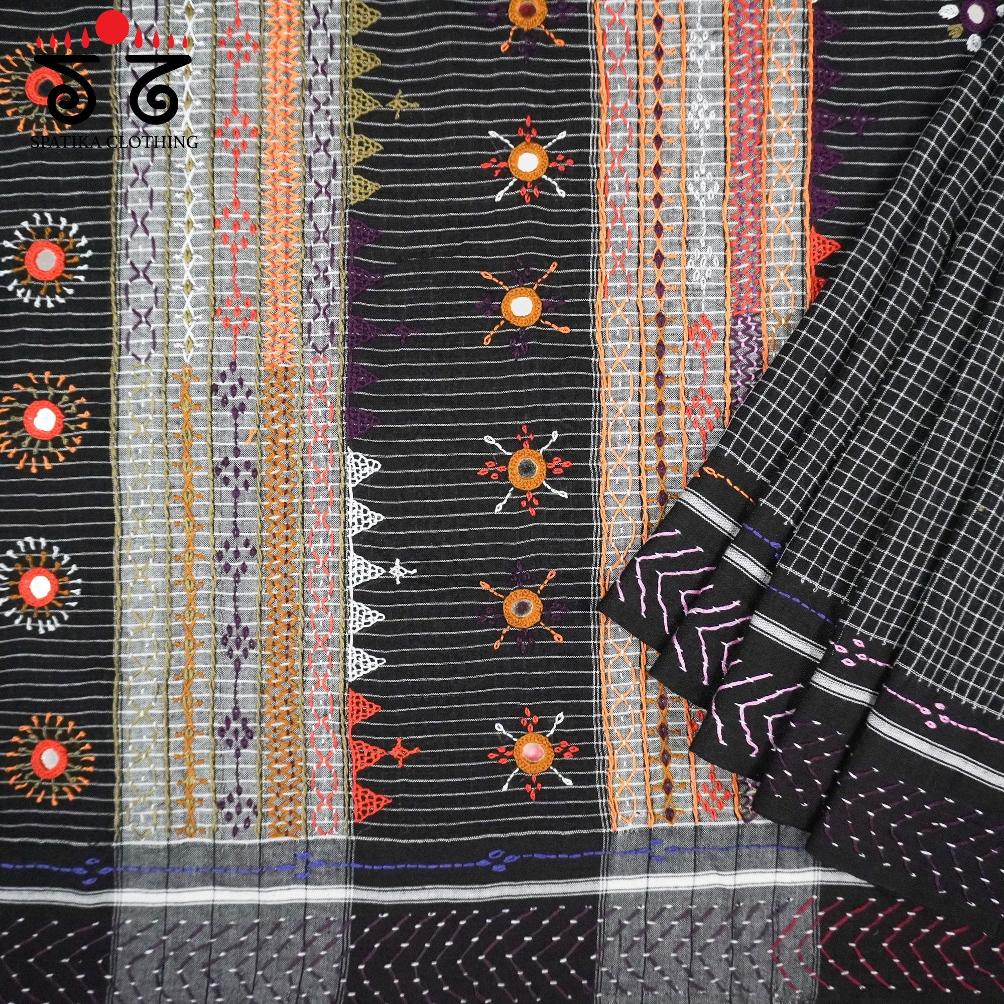 Lambani Hand Embroidered Patteda Anchu Saree