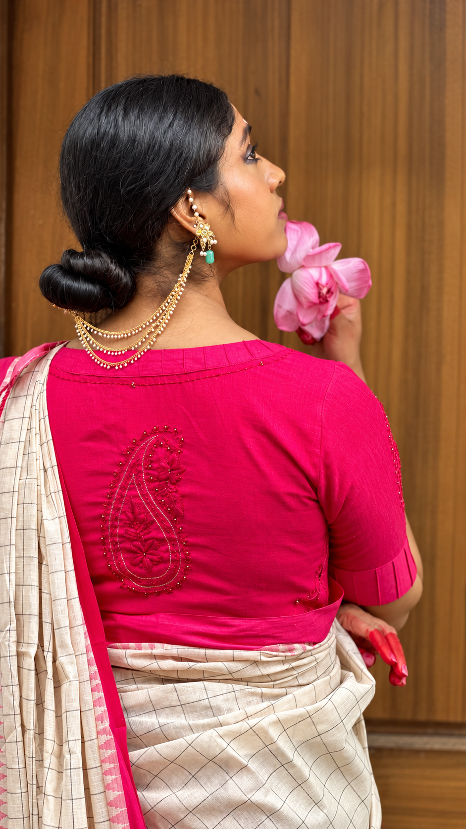 Pink Ponduru Handspun Cotton Saree with The Chikankari Pink Blouse