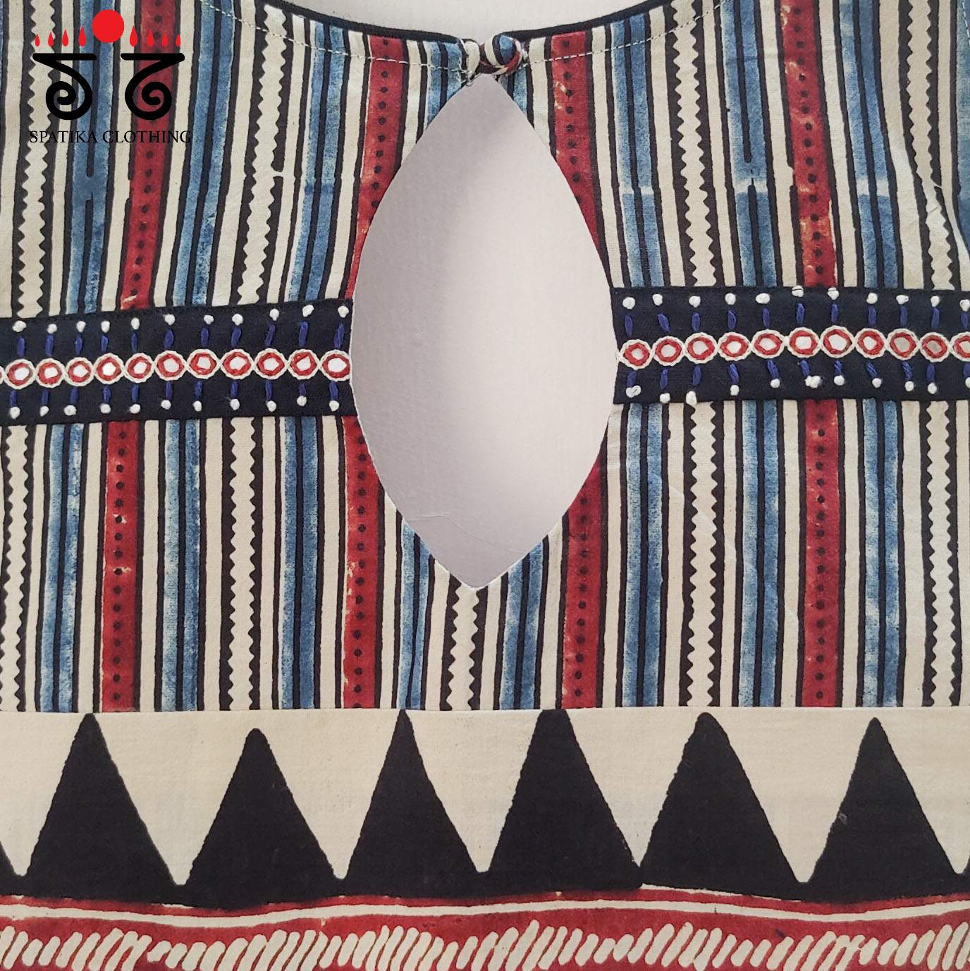 Trikone - Sleeveless Blouse
