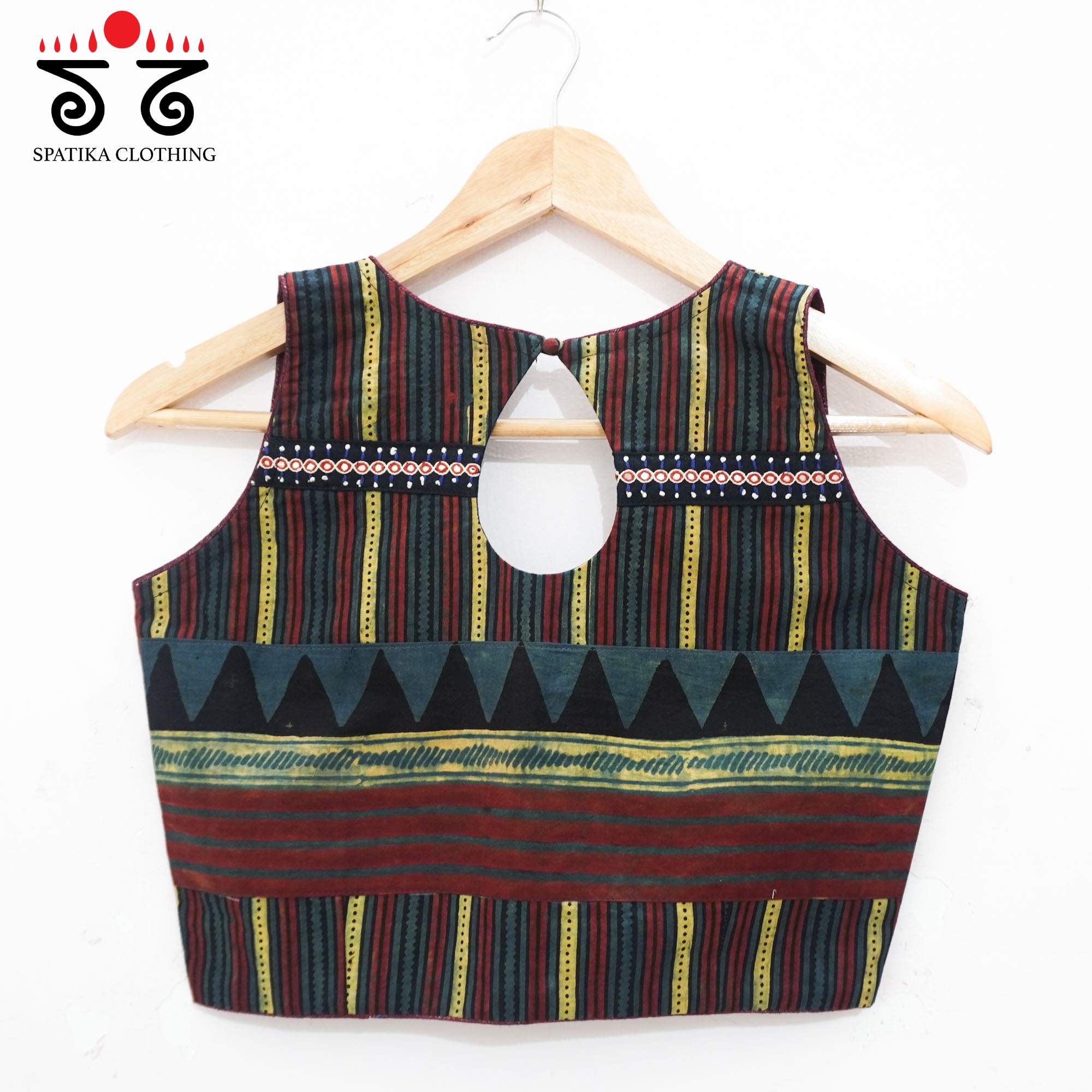 Trikone - Sleeveless Blouse