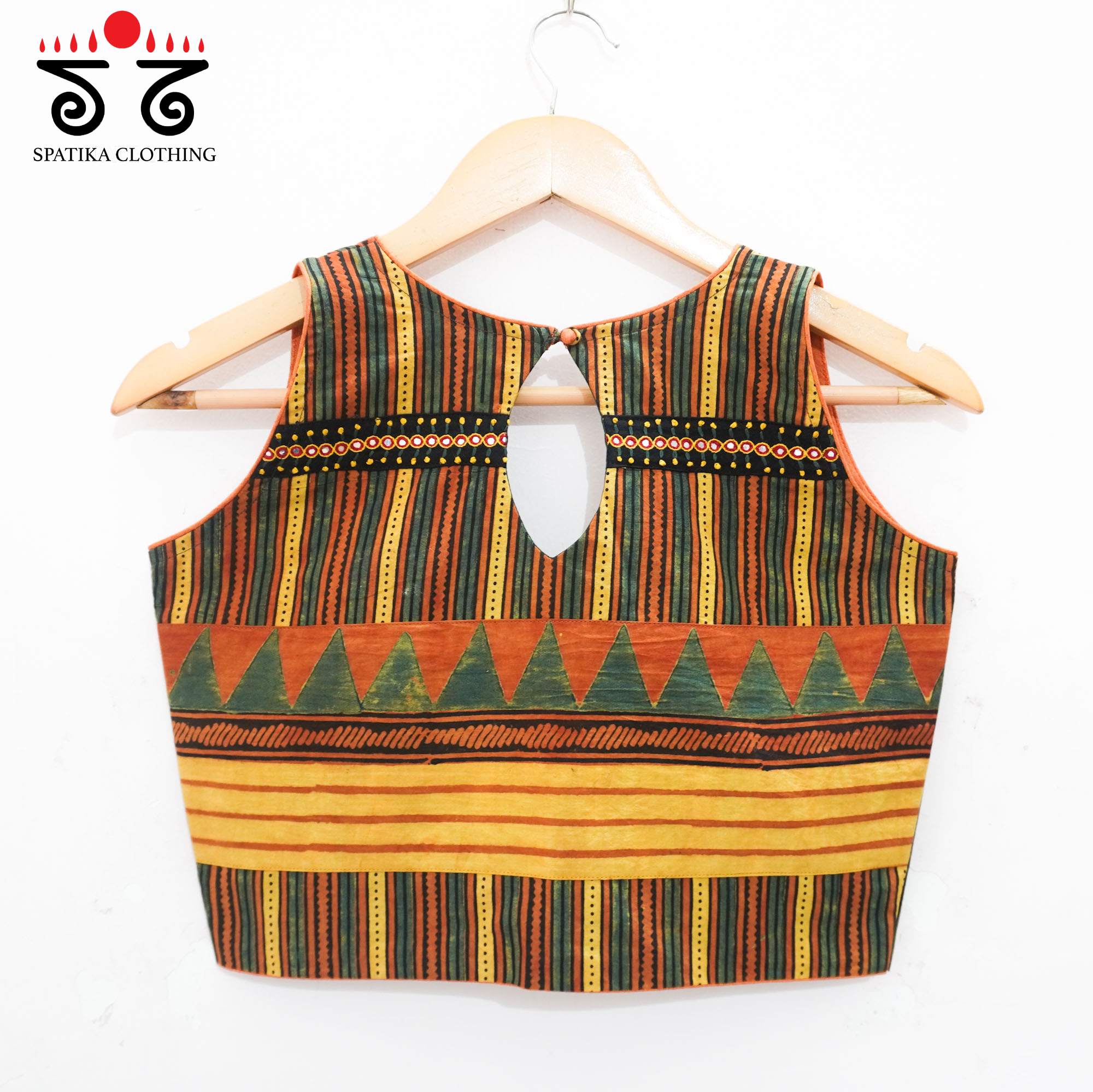 Trikone - Sleeveless Blouse